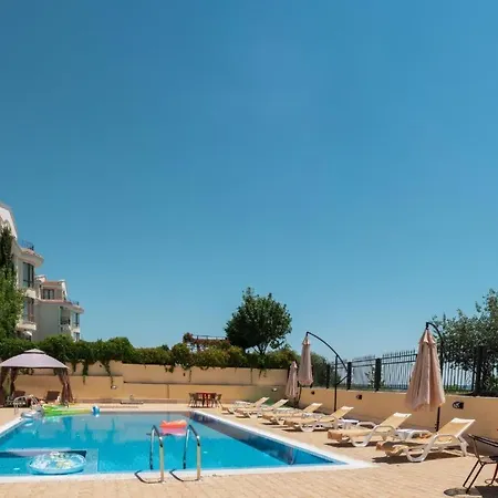 Horizon 25 'б' アパート