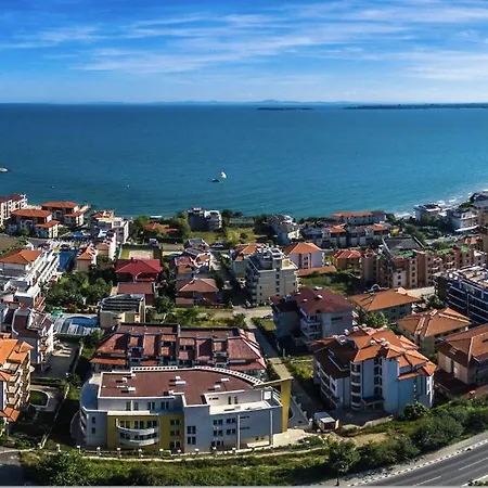 アパート Horizon 25 'б' *